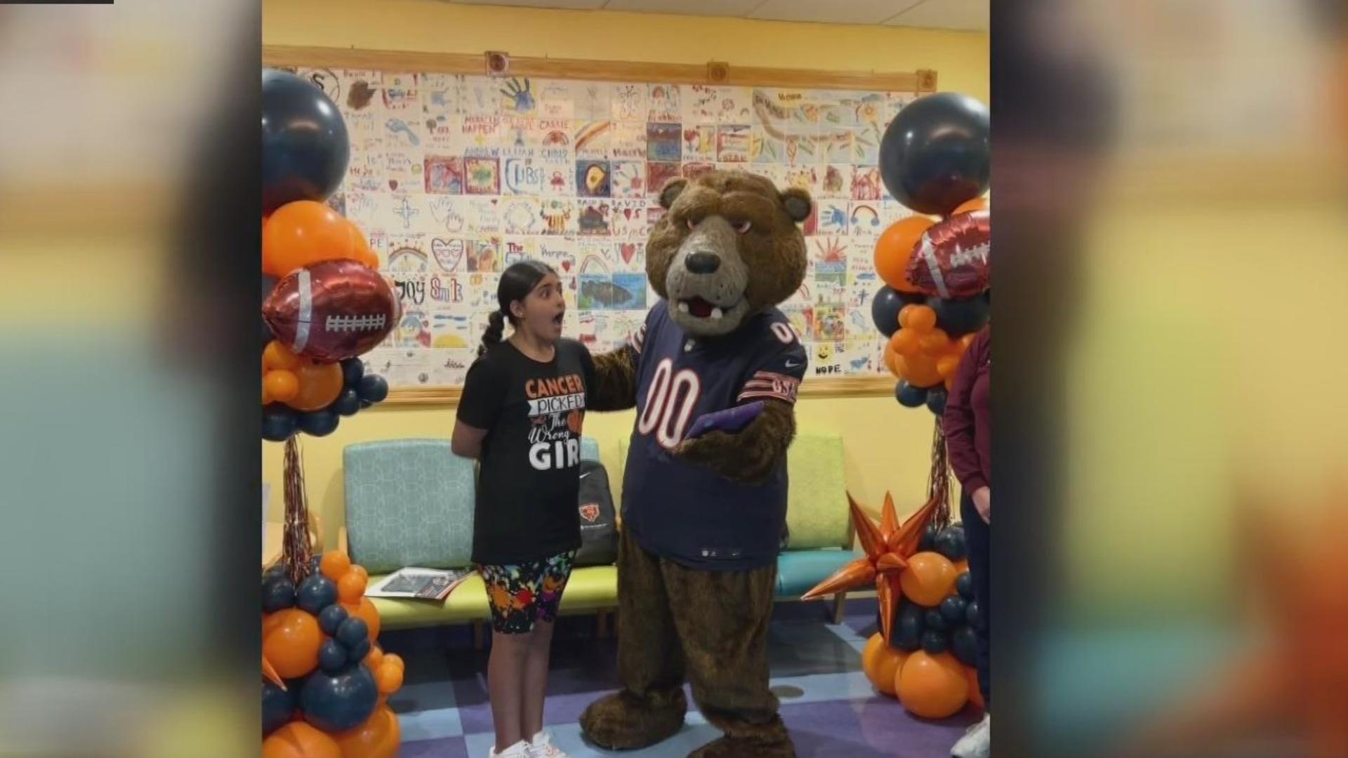 Chicago Bears' Staley gives 12-year-old leukemia survivor trip to