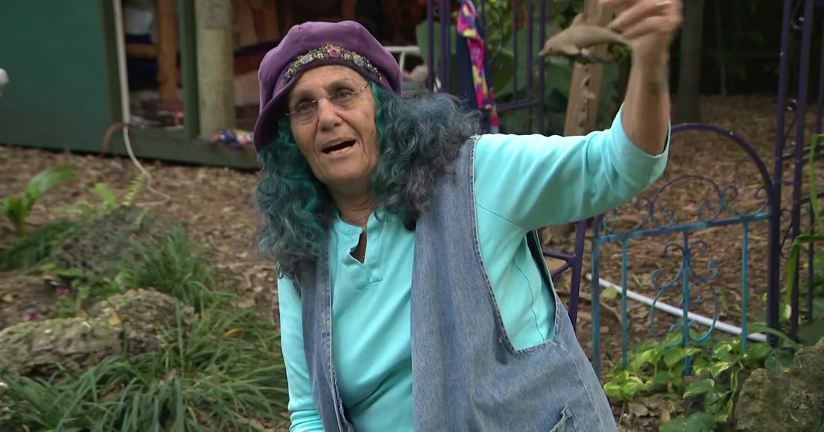 Community grandma loses long struggle to help you save treehouse she calls residence Community grandma loses long struggle to help you save treehouse she calls residence