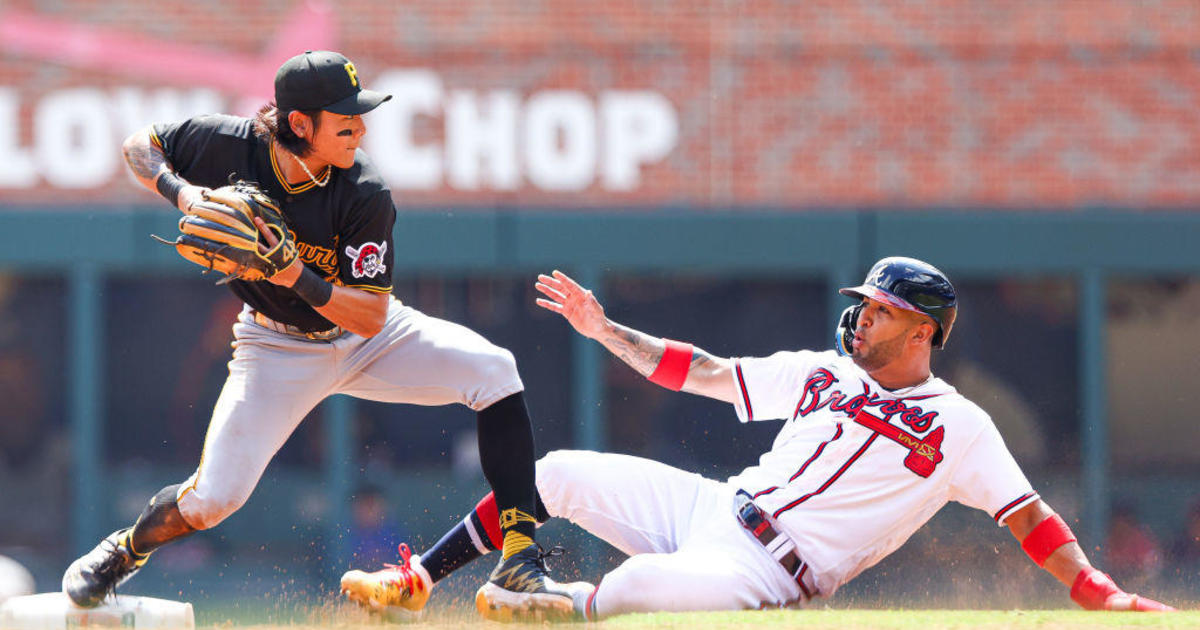 Braves first MLB team to clinch playoff berth this year, rally to beat  Pirates 5-2