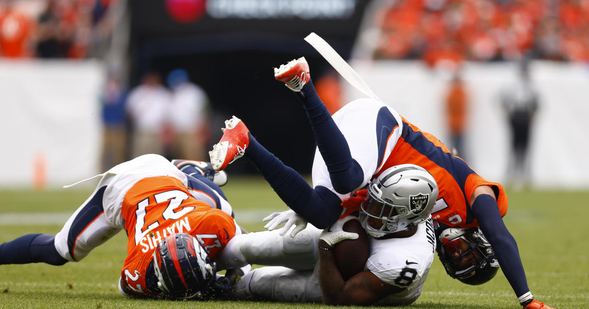 Denver Broncos Fall to Las Vegas Raiders, 17-16: Three Key Takeaways -  Sports Illustrated Mile High Huddle: Denver Broncos News, Analysis and More