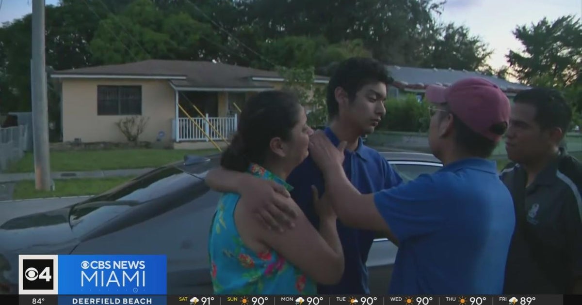 Lacking 14-12 months-outdated autistic boy found secure at an Apple Retailer in a Miami Mall Lacking 14-12 months-outdated autistic boy found secure at an Apple Retailer in a Miami Mall