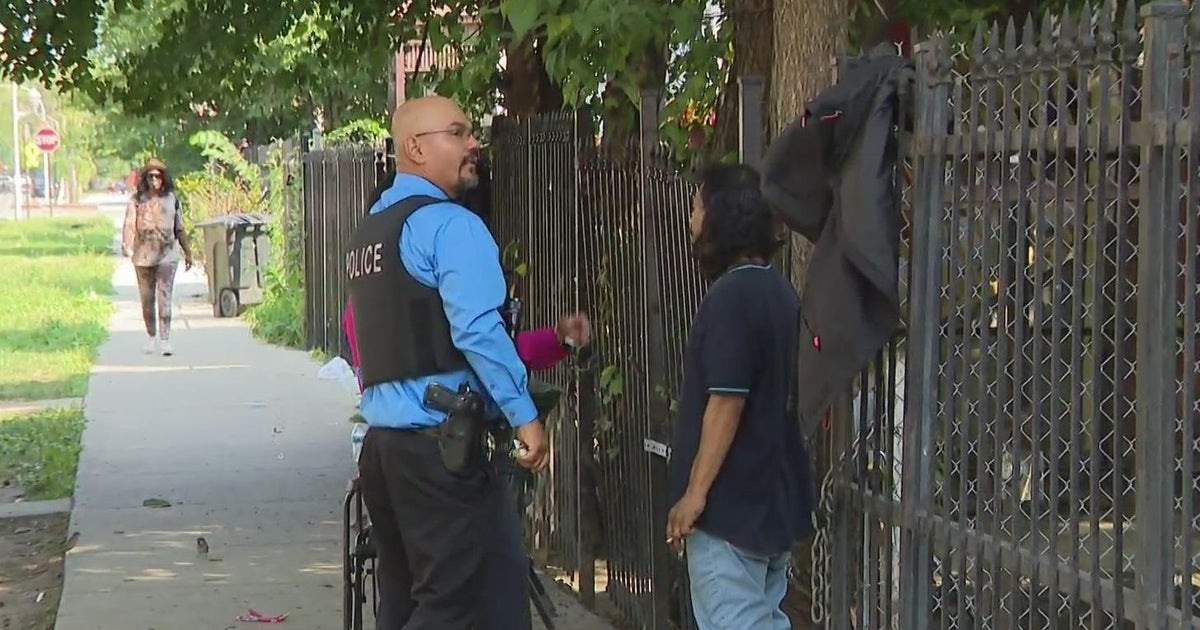 3 CPD officers attacked by dog in West Garfield Park; woman in custody ...