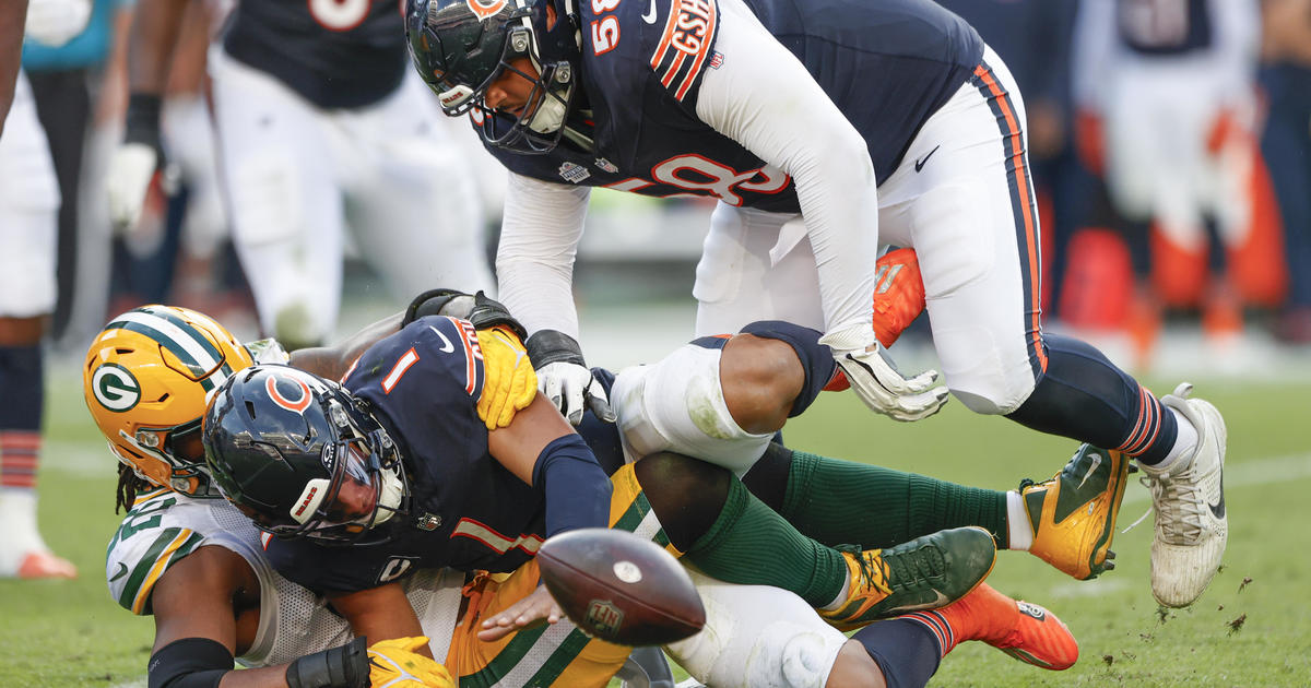 Bears left to reevaluate after humbling loss to Packers - CBS Chicago