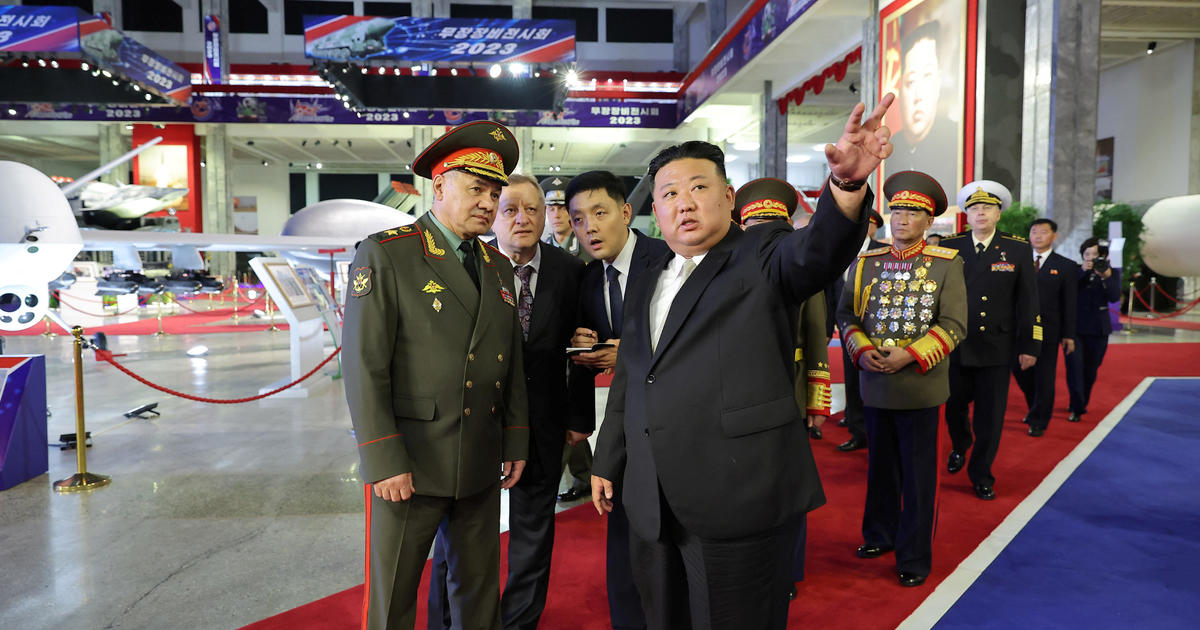 Сеул, Южна Корея — Севернокорейски влак, който вероятно превозва севернокорейския лидер
