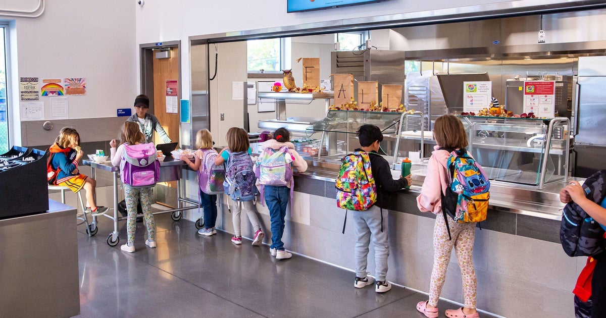 States step in to pay for school meals for all kids - Vimarsana News