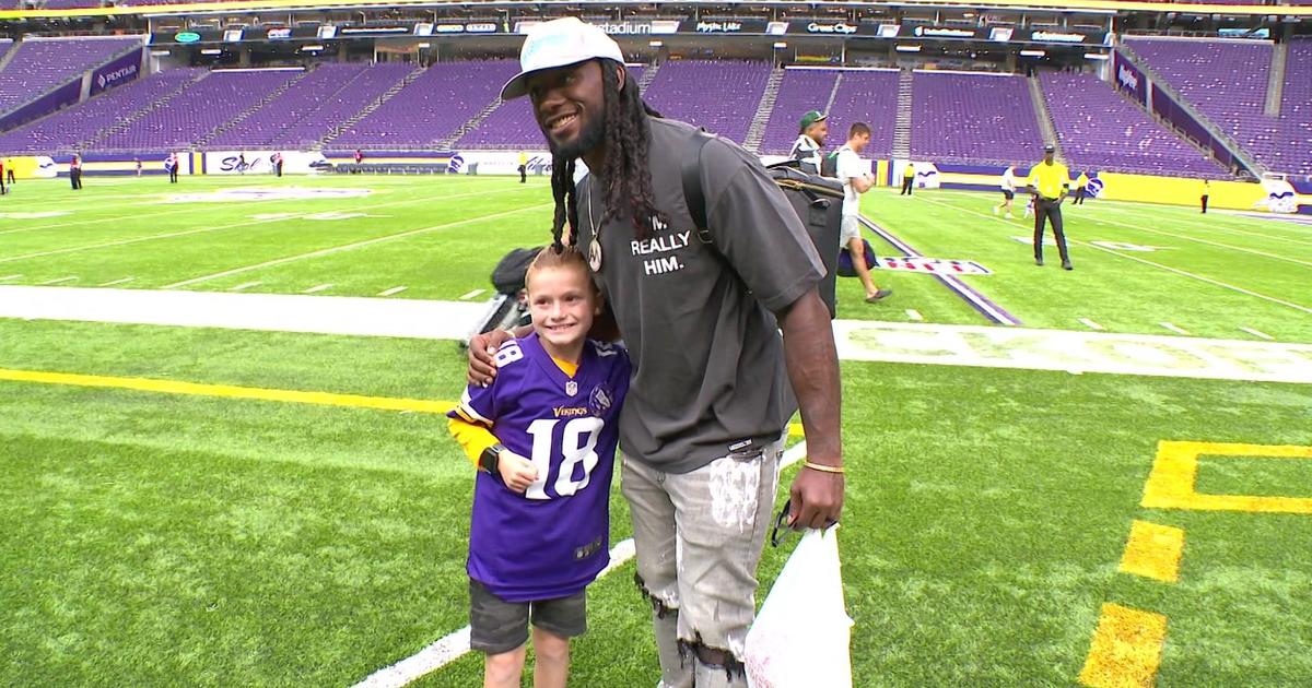 After home opener, Vikings' Alexander Mattison meets young fan who