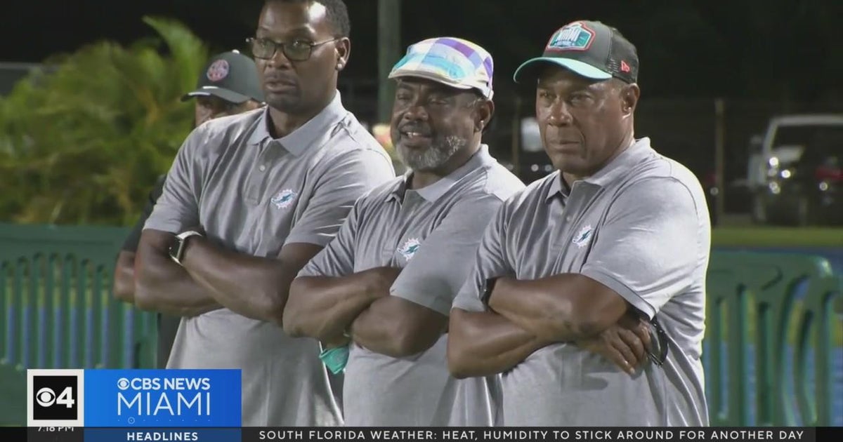 CBS Miami Nat Moore Trophy: Dolphins greats deal guidance to superior university athletes