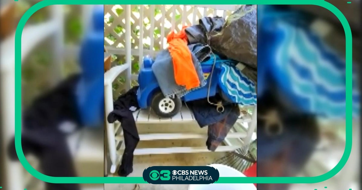 Man speaks out after work boots disappeared; Police believe escaped prisoner has them CBS