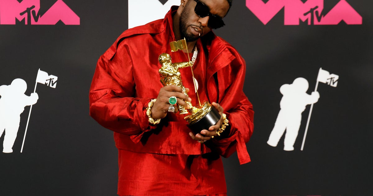 Before music Diddy says he wanted to play for the Pittsburgh Steelers Before music Diddy says he wanted to play for the Pittsburgh Steelers