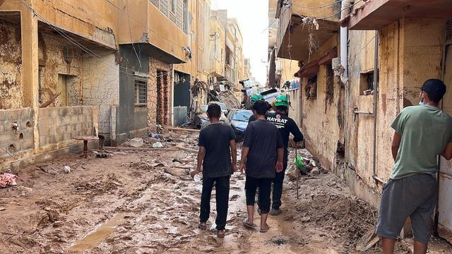 cbsn-fusion-recovery-efforts-libya-floods-continue-death-toll-11000-thumbnail-2293725-640x360.jpg 