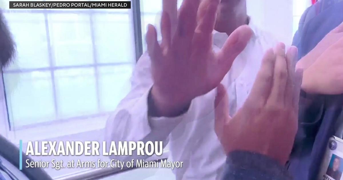 Caught on video clip: Tense interaction between Miami Mayor Francis Suarez, reporter