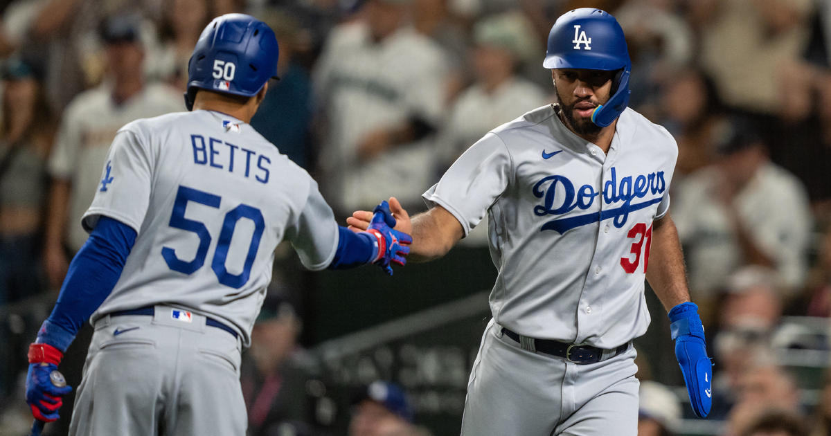 Dodgers wrap up NL West title for 10th time in 11 years with 6-2 win over  Mariners in 11 innings