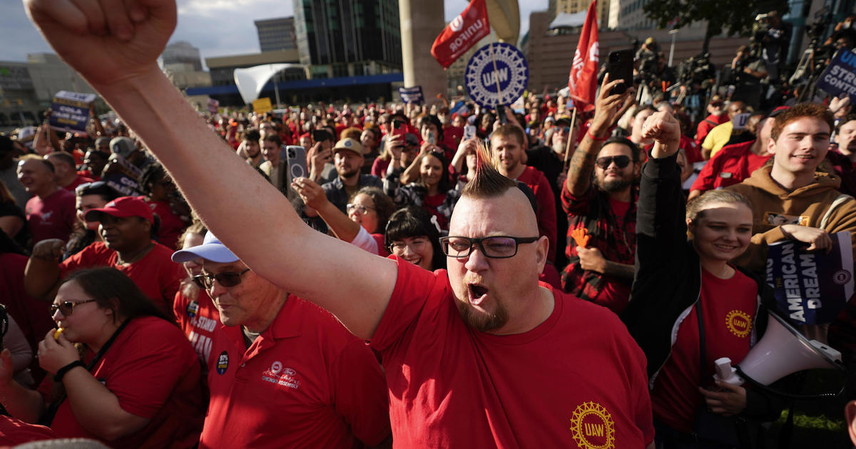 UAW threatens to expand strike to more auto plants by end of week
