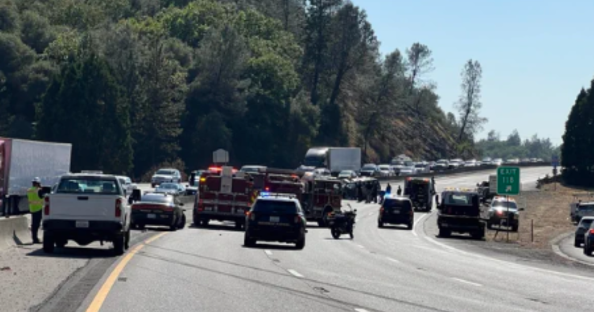 Crash injuring 2 people blocks westbound I-80 in Auburn – CBS News