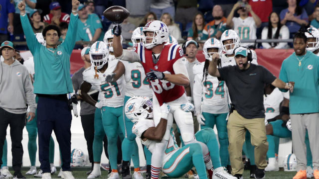 NFL: SEP 17 Dolphins at Patriots 