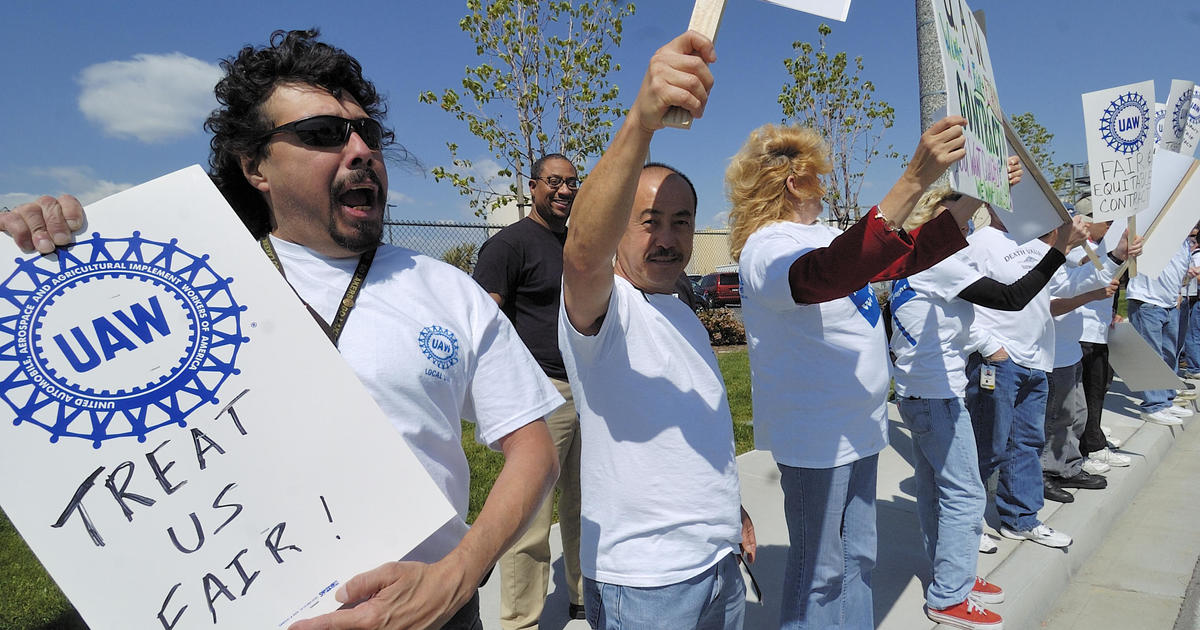 Signs of progress as UAW and Detroit automakers continue "active talks"