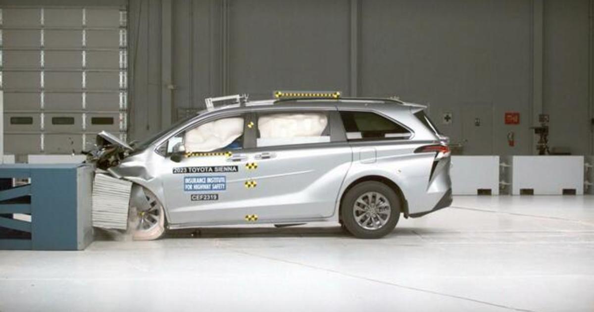 Crash tests show some 2023 minivans may be unsafe for back-seat passengers
