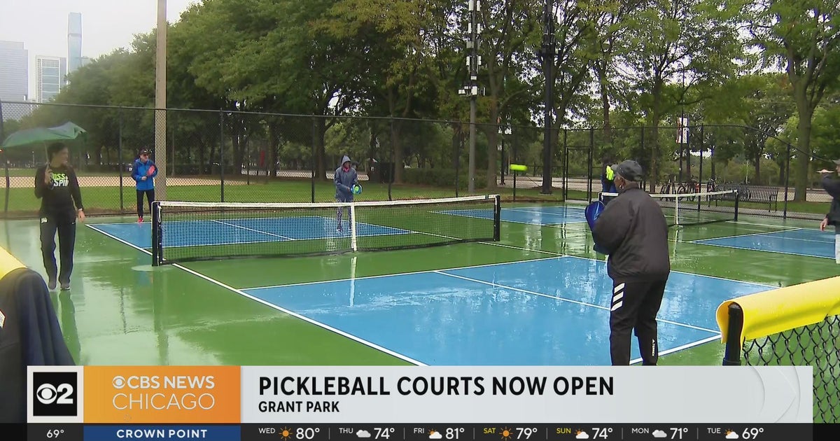 16 pickleball courts now open in Grant Park - CBS Chicago