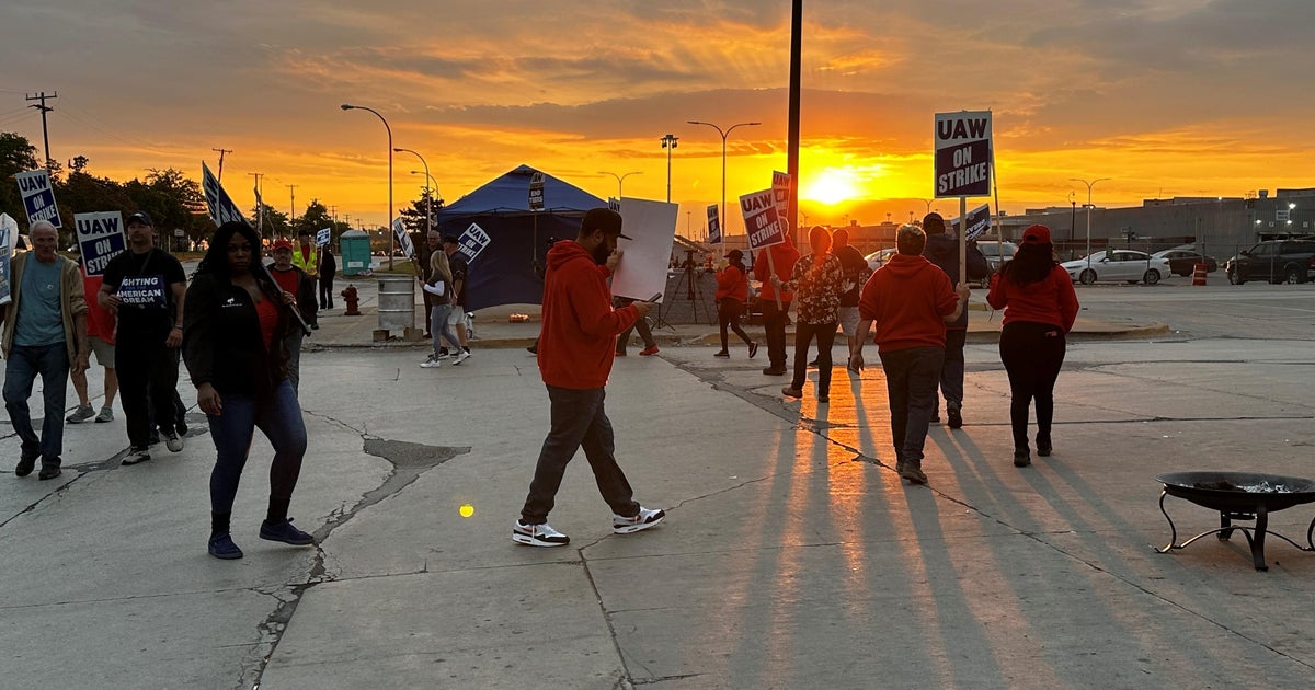 We just want a fair deal Day 6 from the UAW picket line We just want a fair deal Day 6 from the UAW picket line