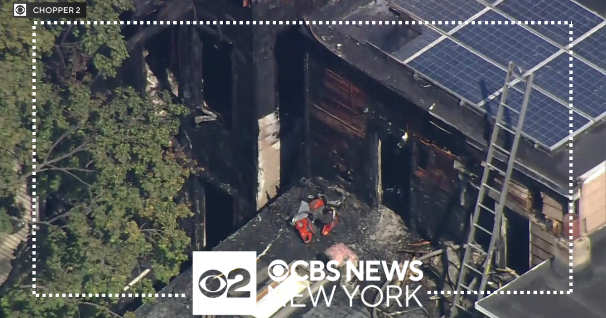 Fire spreads from home to home in Bayonne, N.J. - CBS New York
