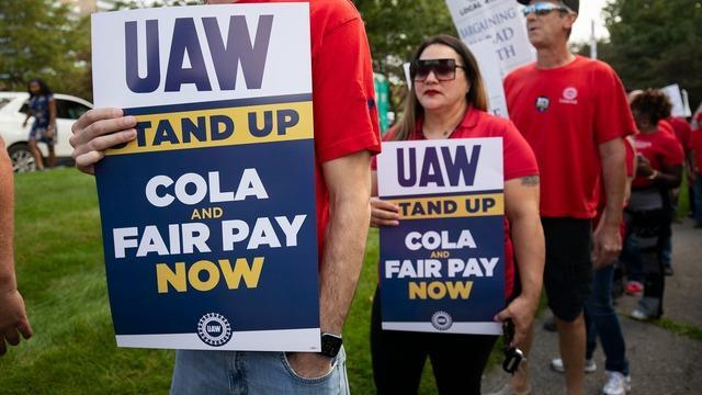 cbsn-fusion-uaw-expands-strike-against-gm-and-stellantis-says-ford-is-serious-about-reaching-deal-thumbnail-2312716-640x360.jpg 