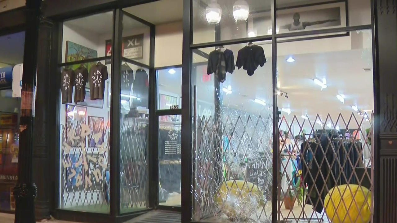 Thieves Make Off With Pricey Merchandise At Mag Mile Louis Vuitton - CBS  Chicago