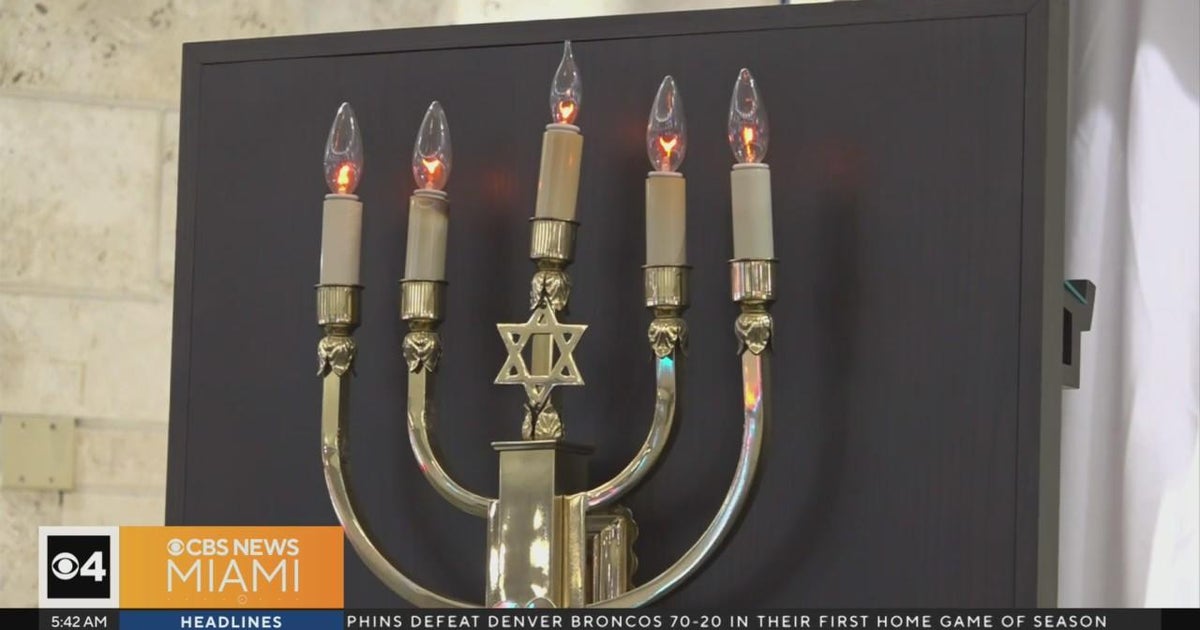South Florida's Jewish community mark Yom Kippur - CBS Miami