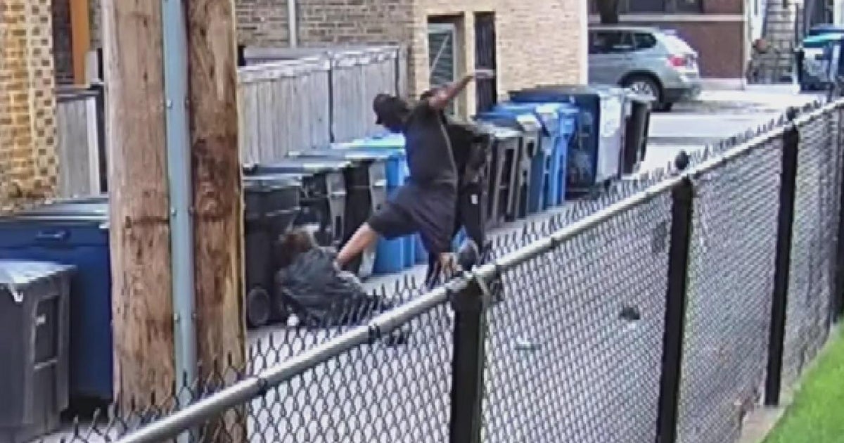 Chicago Residents Upset After Man Is Violently Attacked In Alley Cbs