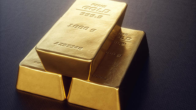 are-gold-bars-and-coins-safe-for-seniors-to-invest-in.jpg 