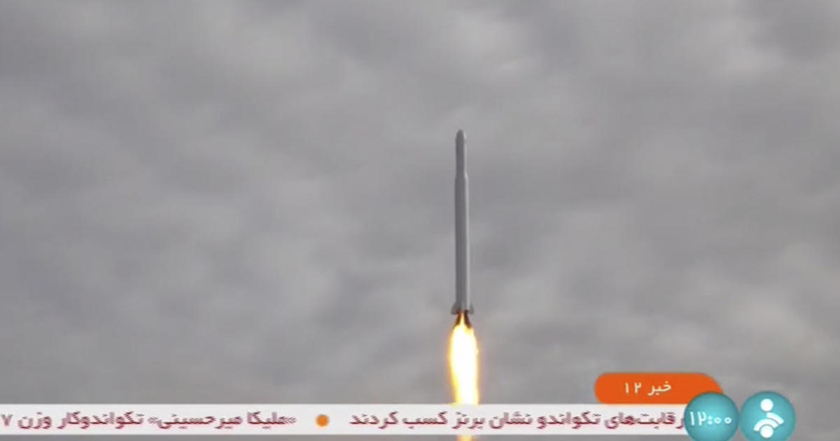 Иран заяви в сряда, че успешно е изстрелял сателит за
