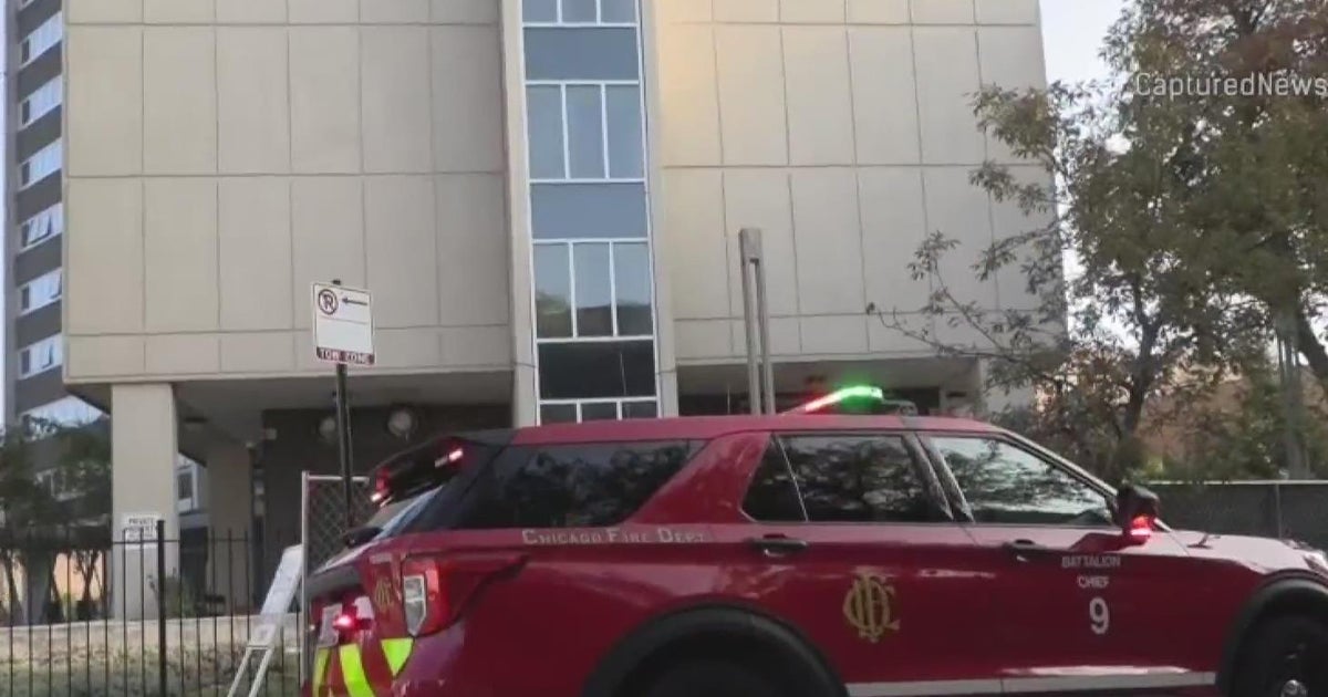 3 dead after being found unresponsive in Chicago senior apartment - CBS ...
