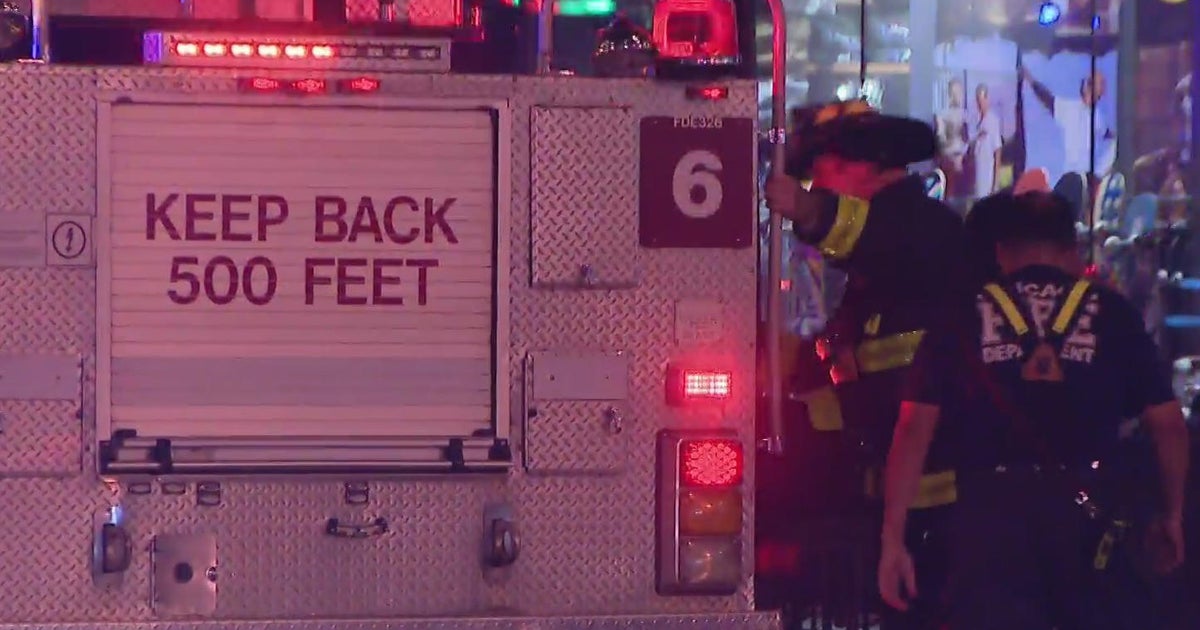 Fire breaks out in downtown Chicago Target store - CBS Chicago