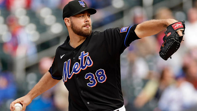 Mets fans' applause for Tylor Megill turns to boos for umpire as pitcher  gets inspected