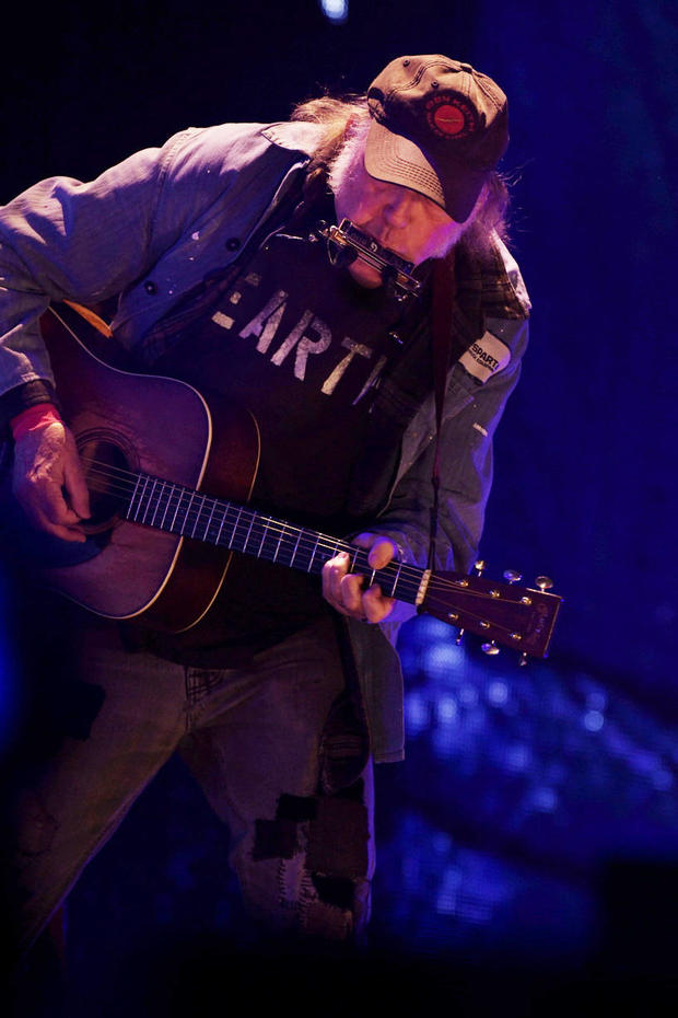 ed-spinelli-neil-young-01.jpg 