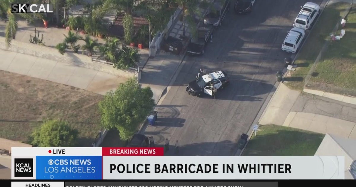 Los Angeles deputies in Whittier standoff with suspect - CBS Los Angeles