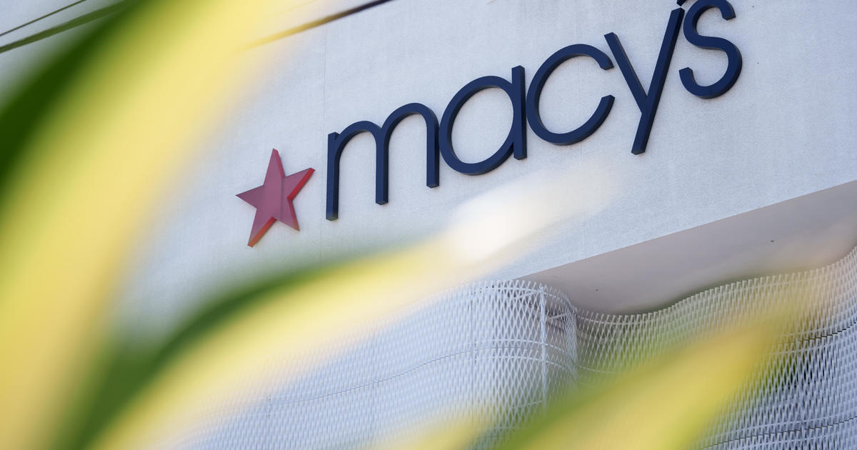 Macy s ускорява разширяването на своите магазини с малък формат тъй