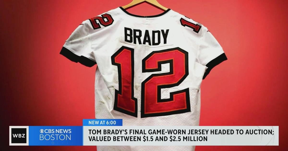 Tom Brady's Final Game-Worn Jersey Heading to Auction for