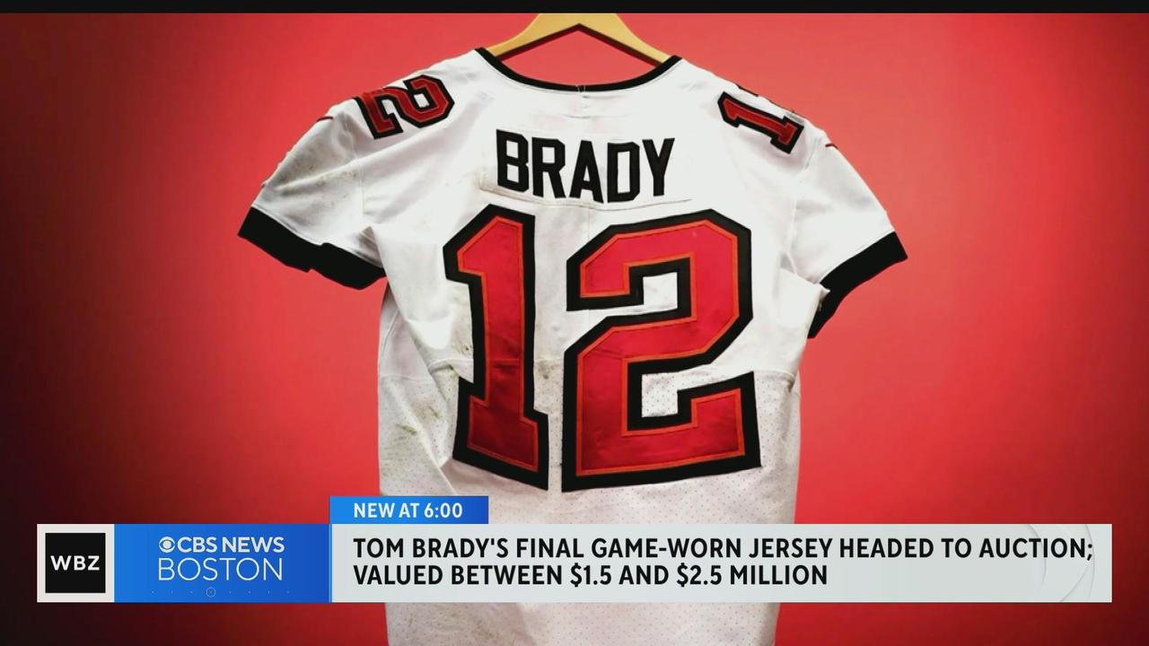 Tom Brady's final game worn jersey headed to auction - CBS Boston