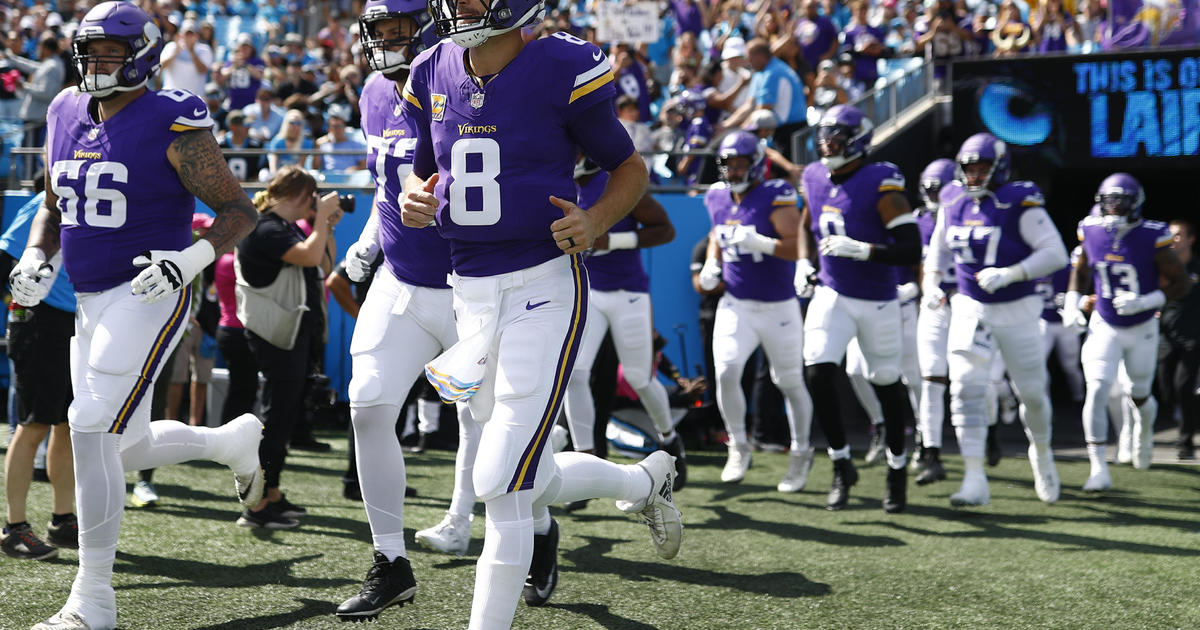 Vikings hold on to beat Panthers 21-13 for 1st win of season