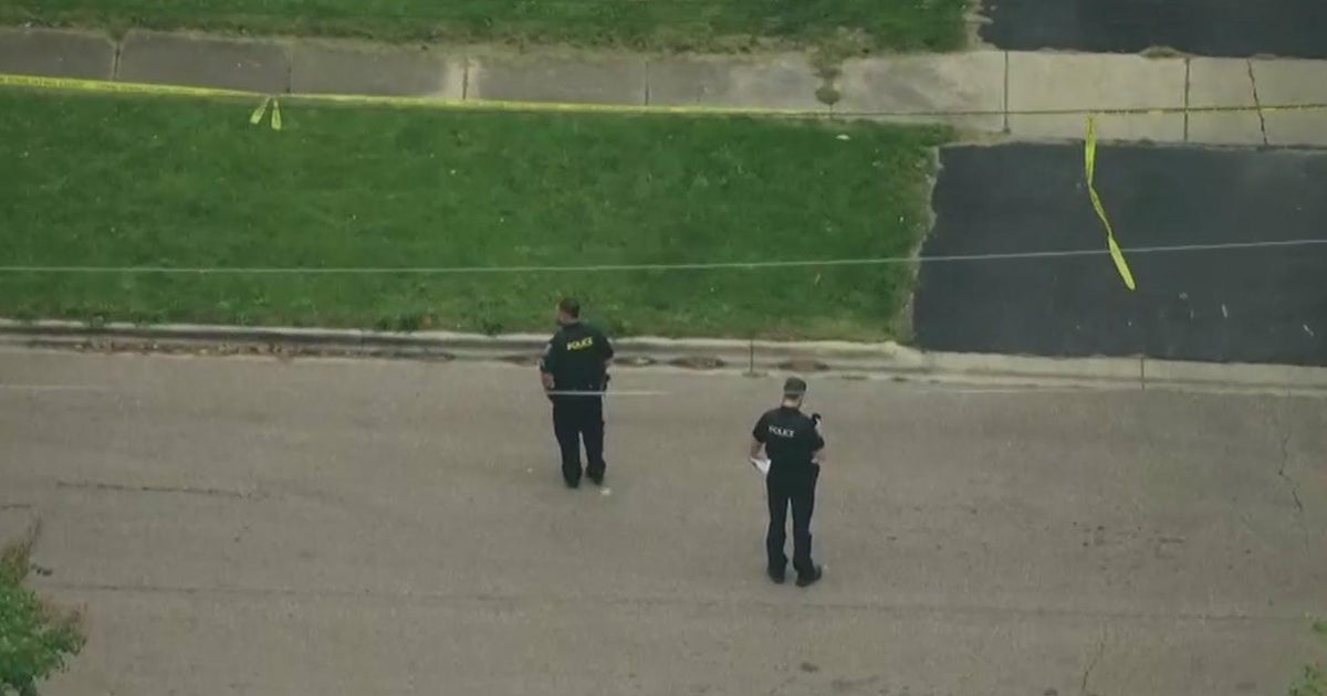 Chicago area shooting: 47-year-old man shot and killed in Aurora - CBS ...