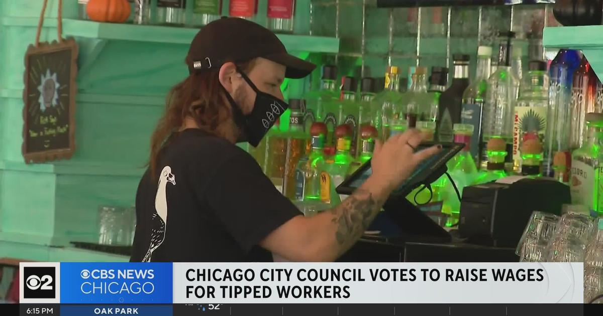 Chicago City Council Votes To Phase Out Subminimum Wage For Tipped ...