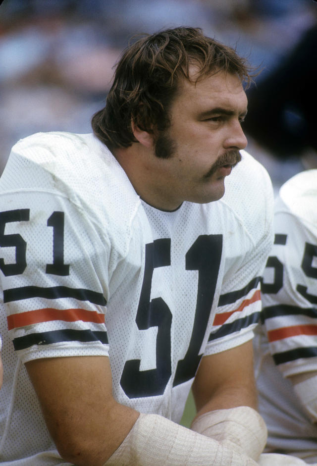 Linebacker Dick Butkus Of The Chicago Bears In Action 1971 OLD