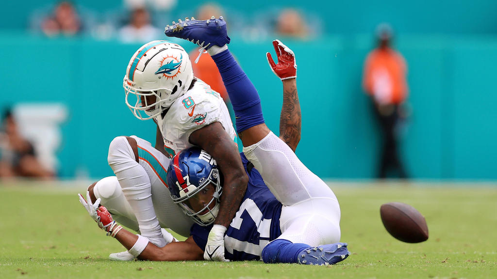 High-flying Dolphins amass 524 total yards, run away from Giants