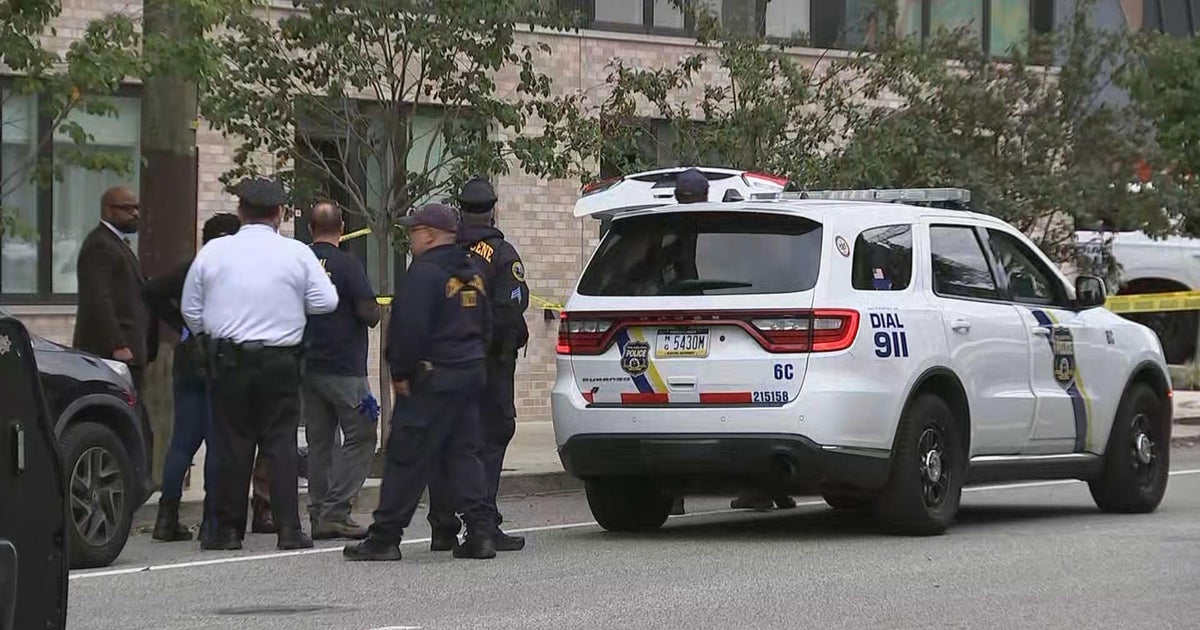 Man's body found in car trunk wrapped in a tarp in North Philadelphia ...