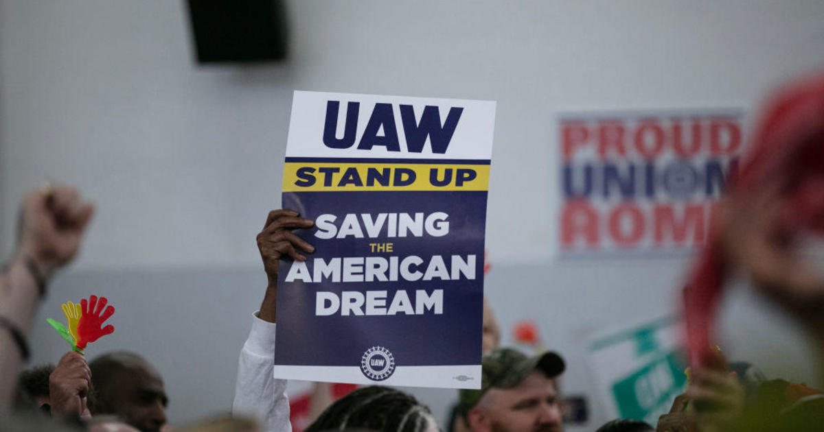 UAW reaches tentative agreement with Stellantis, leaving only GM without deal