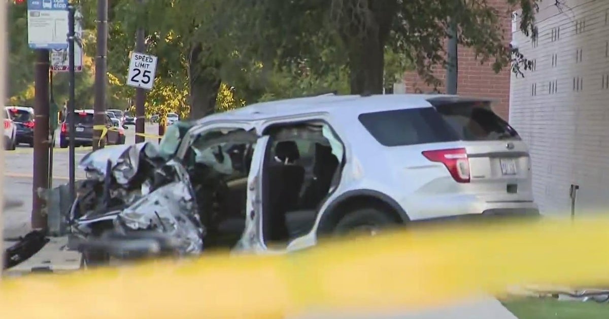 Man charged with shooting 2 people, injuring CPD officers in crash ...
