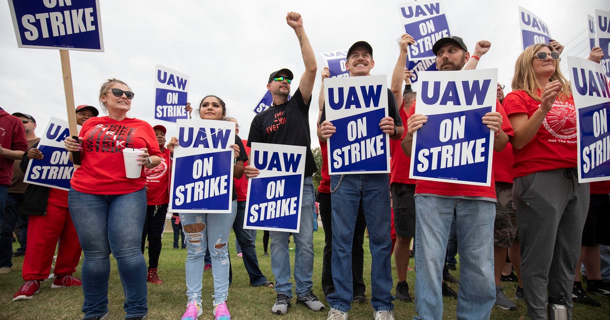UAW ends historic strike after reaching tentative deals with Big 3 automakers  CBS News UAW ends historic strike after reaching tentative deals with Big 3 automakers  CBS News