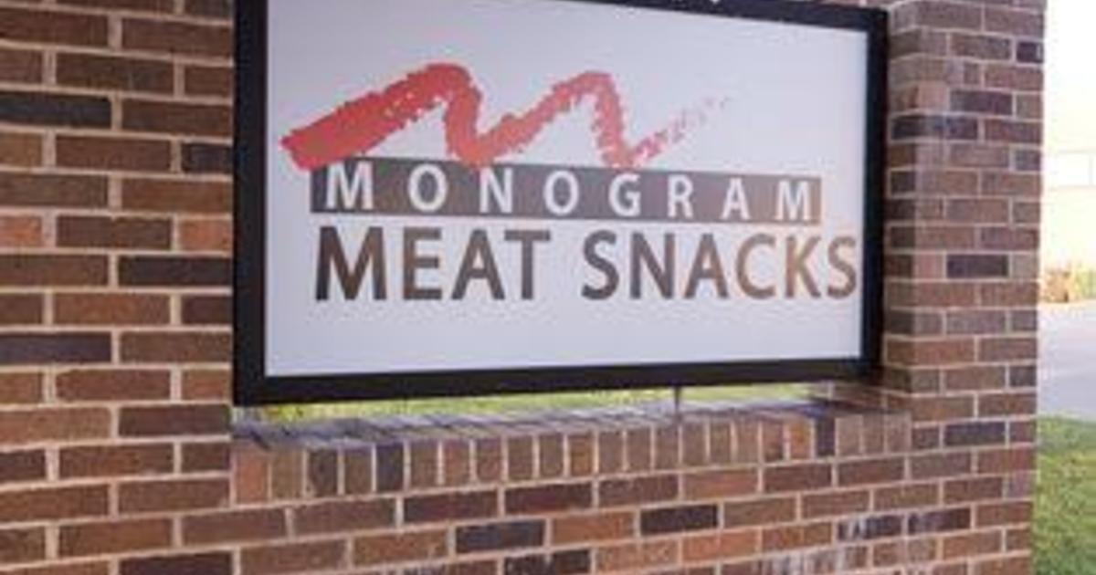 Monogram Meat Snacks производител на сушено говеждо месо корнодог и