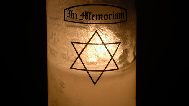 Jewish Yahrzeit Candle to Remember the Dead 