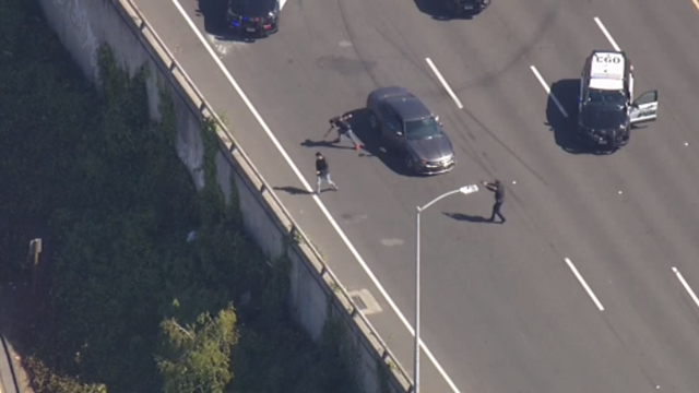 Oakland police pursuit ends on Hwy 24 